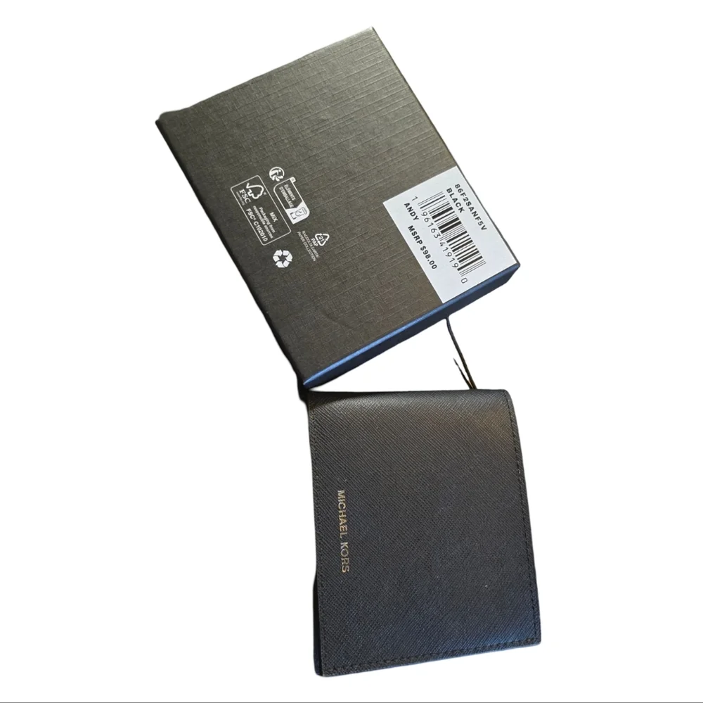 MICHAEL KORS Black Slimfold Wallet NWT